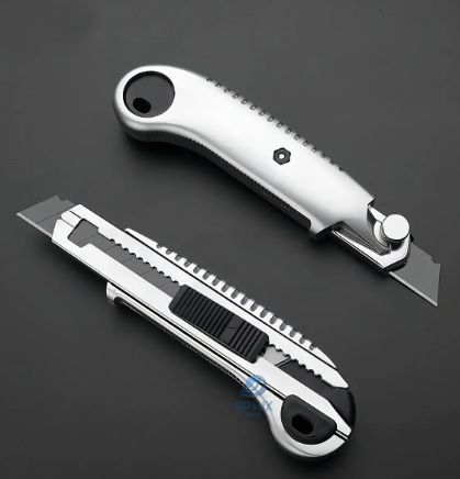 Estilete De Metal Profissional 18mm